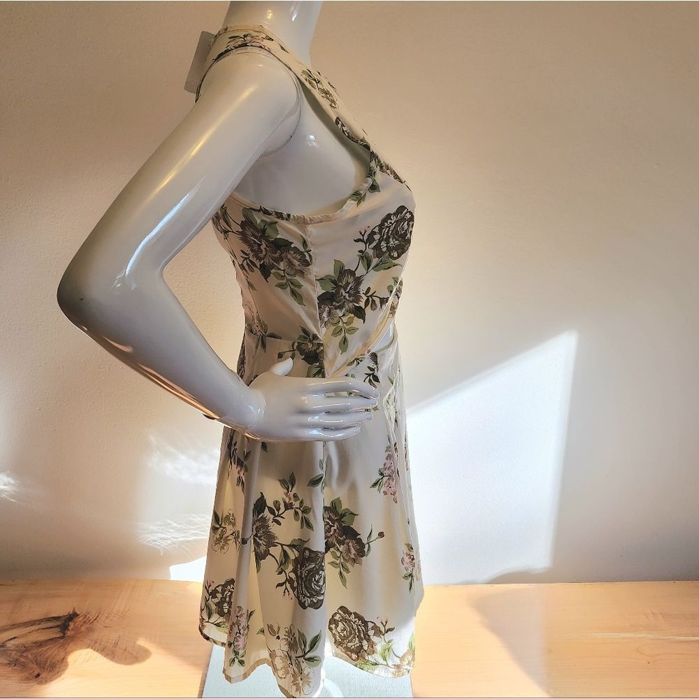 Proof Eggwhite Floral Jumper / Romper Medium - Picture 3 of 12